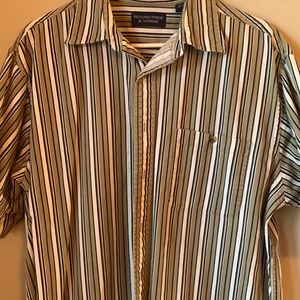 Roundtree & Yorke button down shirt